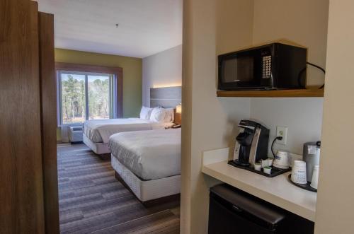 holiday inn express hotel suites atlanta arpt west camp creek