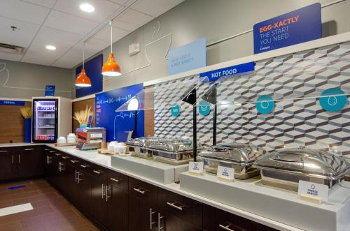 holiday inn express hotel suites atlanta arpt west camp creek