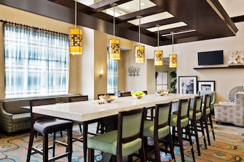 hampton inn and suites atlanta airport west camp creek pkwy