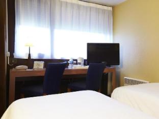 kyriad angers pont de ce