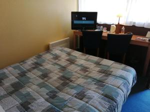 kyriad angers pont de ce