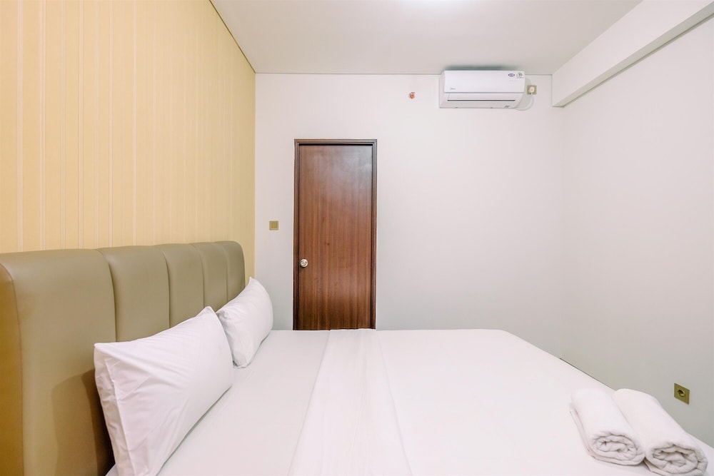 elegant and comfy 3br transpark cibubur apartment