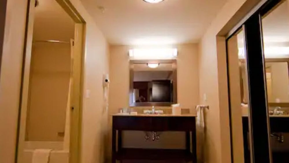 hampton inn and suites seattle kent wa