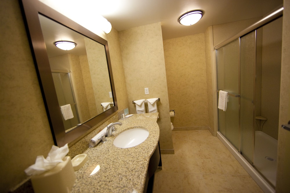 hampton inn and suites seattle kent wa