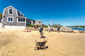 the onset beach compound resort
