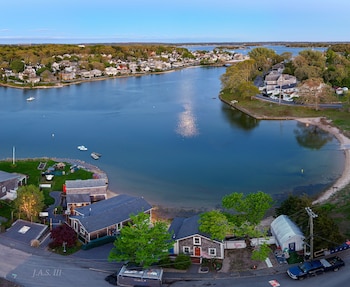 The Onset Beach Compound Resort,,3 star