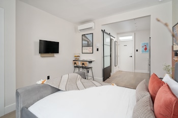 francois denis apartments