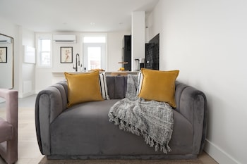 francois denis apartments