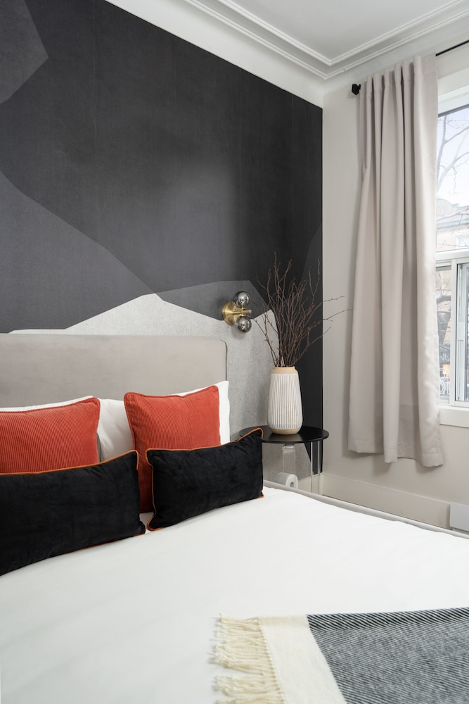 francois denis apartments