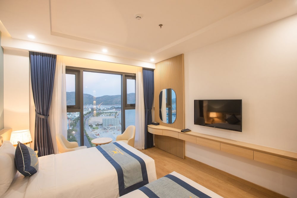 canary gold hotel quy nhon