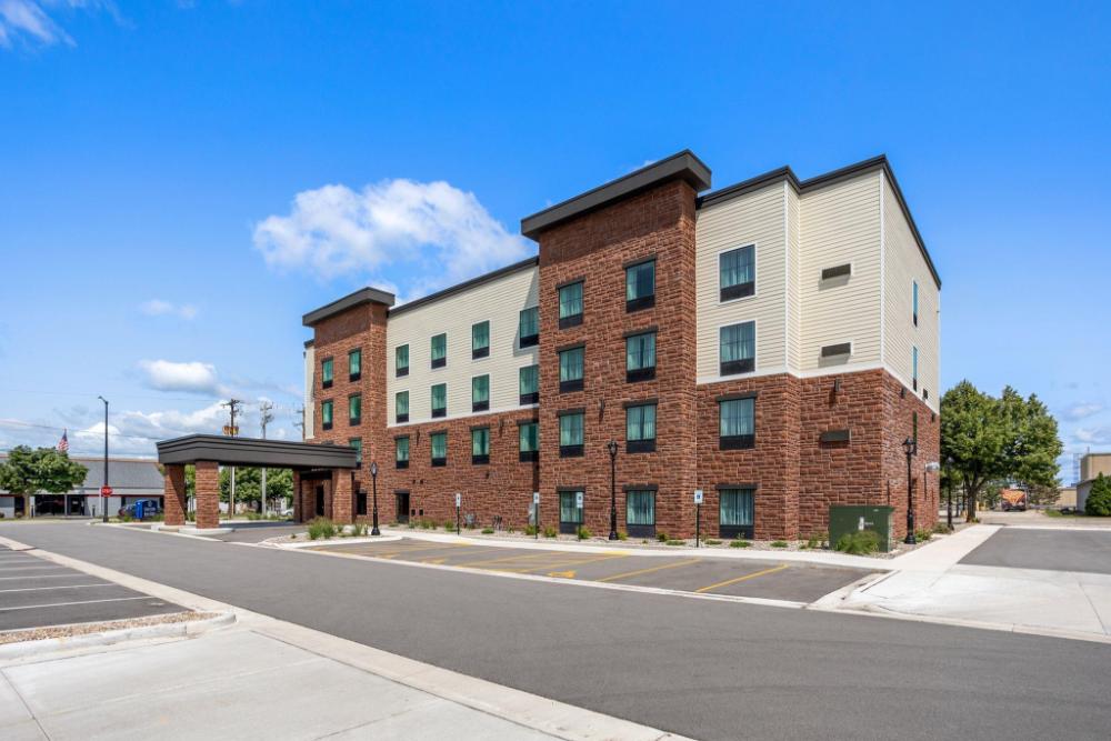 cobblestone hotel and suites de pere