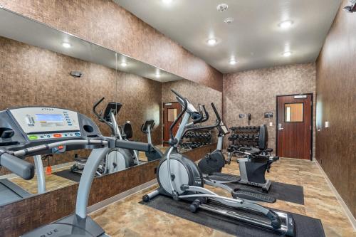 cobblestone hotel and suites de pere