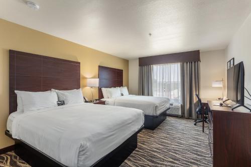 cobblestone hotel and suites de pere