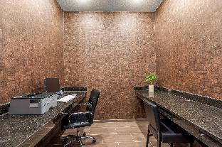 cobblestone hotel and suites de pere