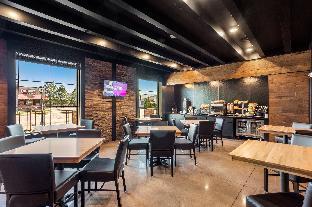 cobblestone hotel and suites de pere