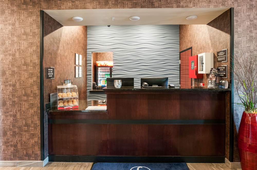 cobblestone hotel and suites de pere