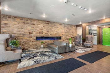 cobblestone hotel and suites de pere