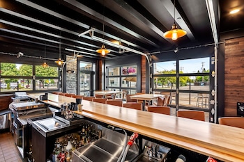 cobblestone hotel and suites de pere