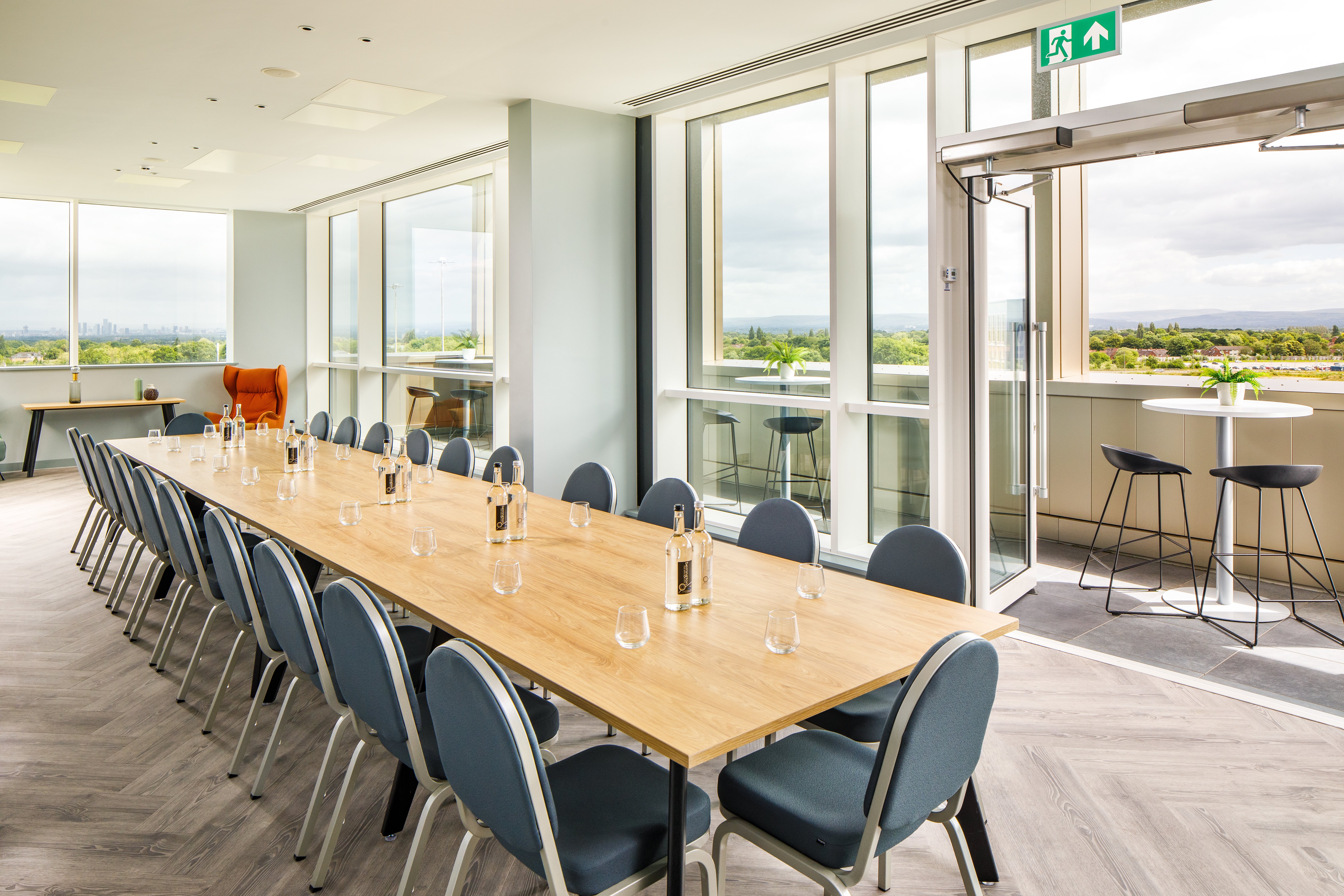 holiday inn manchester airport an ihg hotel