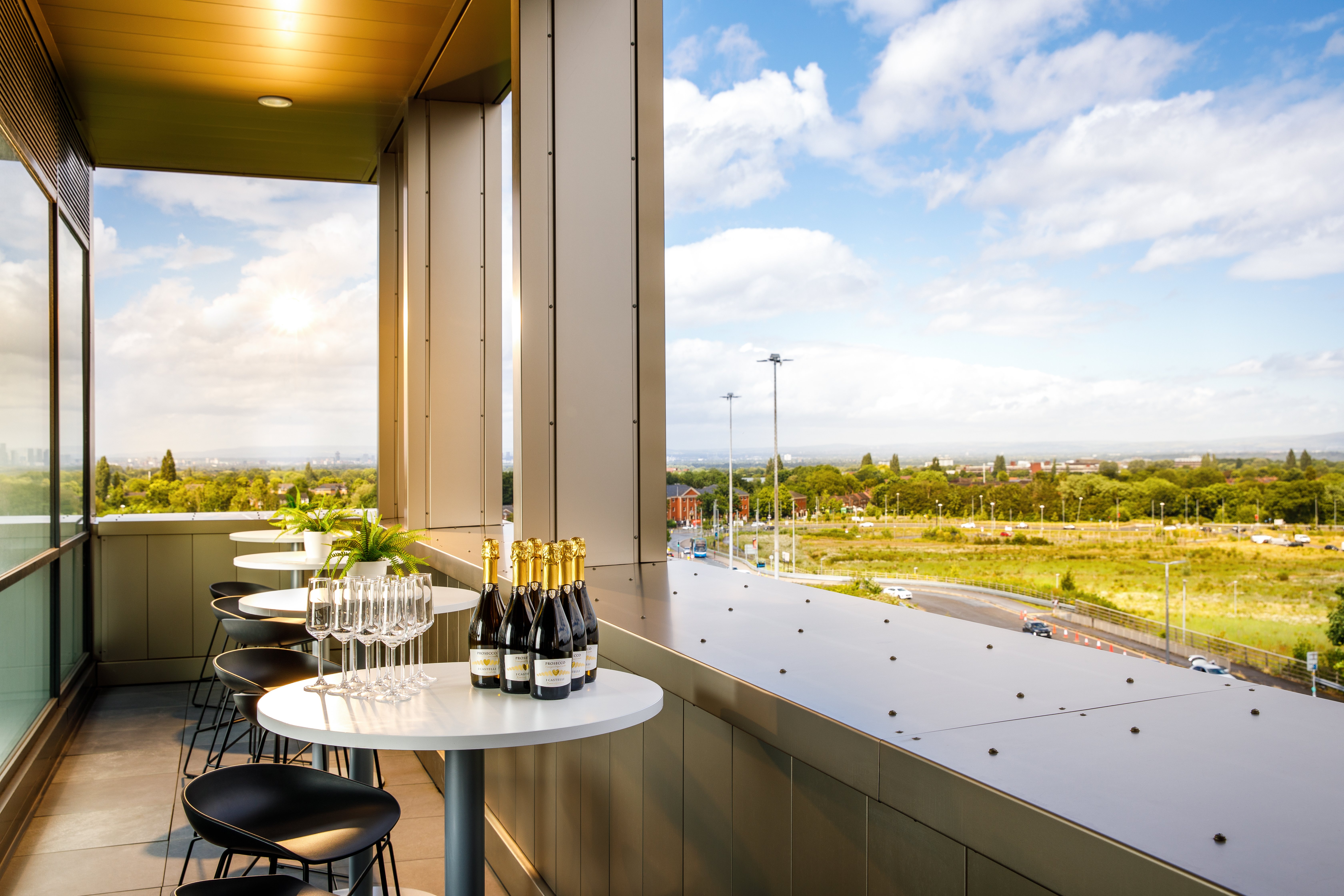 holiday inn manchester airport an ihg hotel
