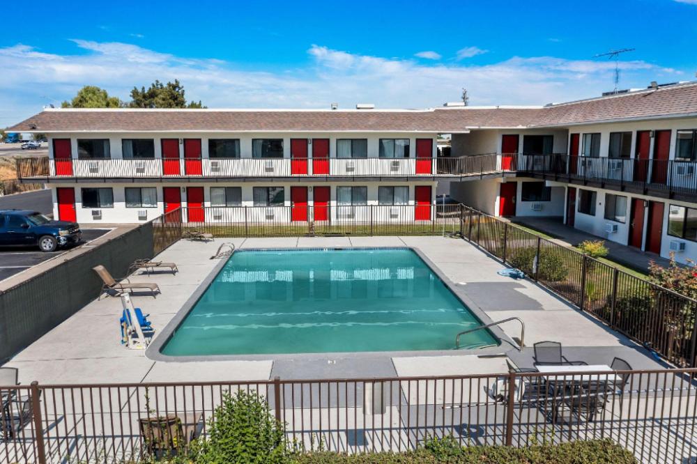 econo lodge stockton near i 5 fairgrounds