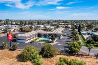 econo lodge stockton near i 5 fairgrounds