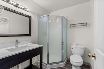 econo lodge stockton near i 5 fairgrounds