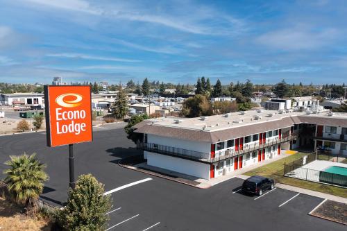 econo lodge stockton near i 5 fairgrounds