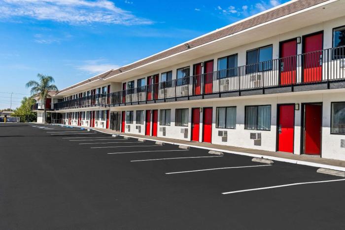 econo lodge stockton near i 5 fairgrounds