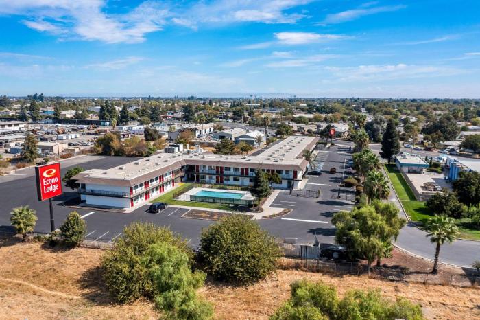 econo lodge stockton near i 5 fairgrounds