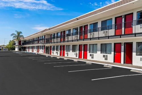 econo lodge stockton near i 5 fairgrounds