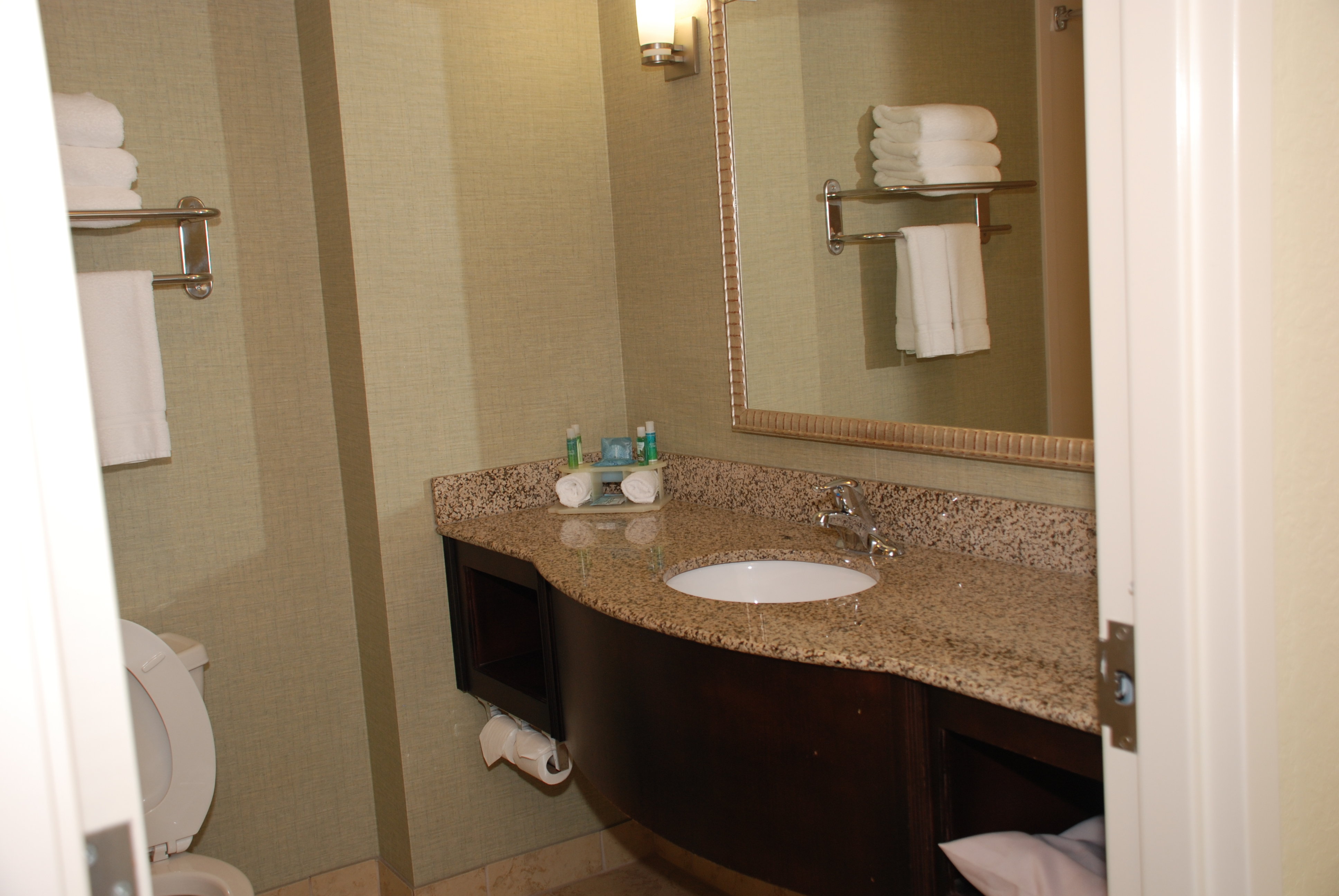 holiday inn express and suites covington by ihg
