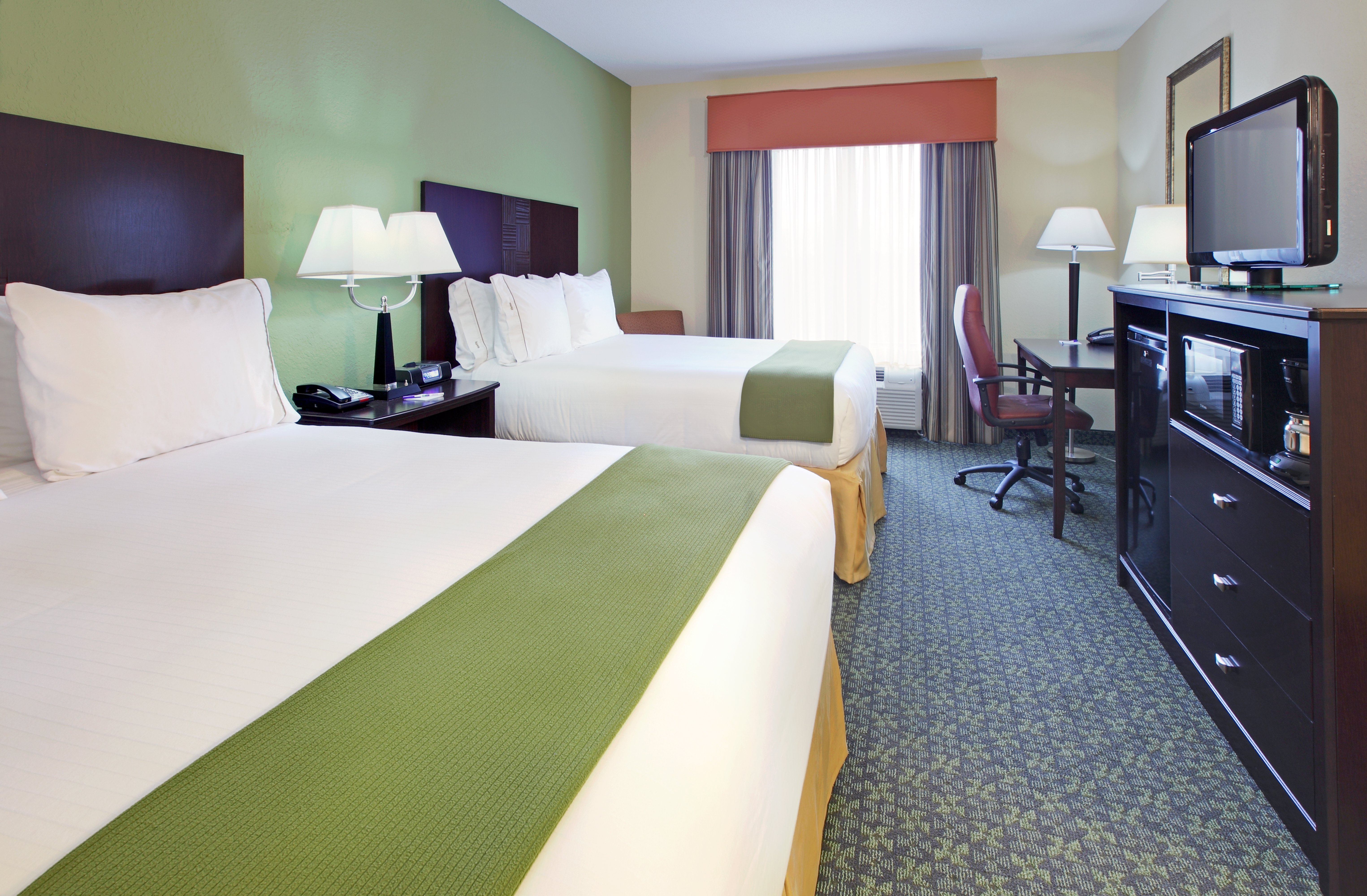 holiday inn express and suites covington by ihg