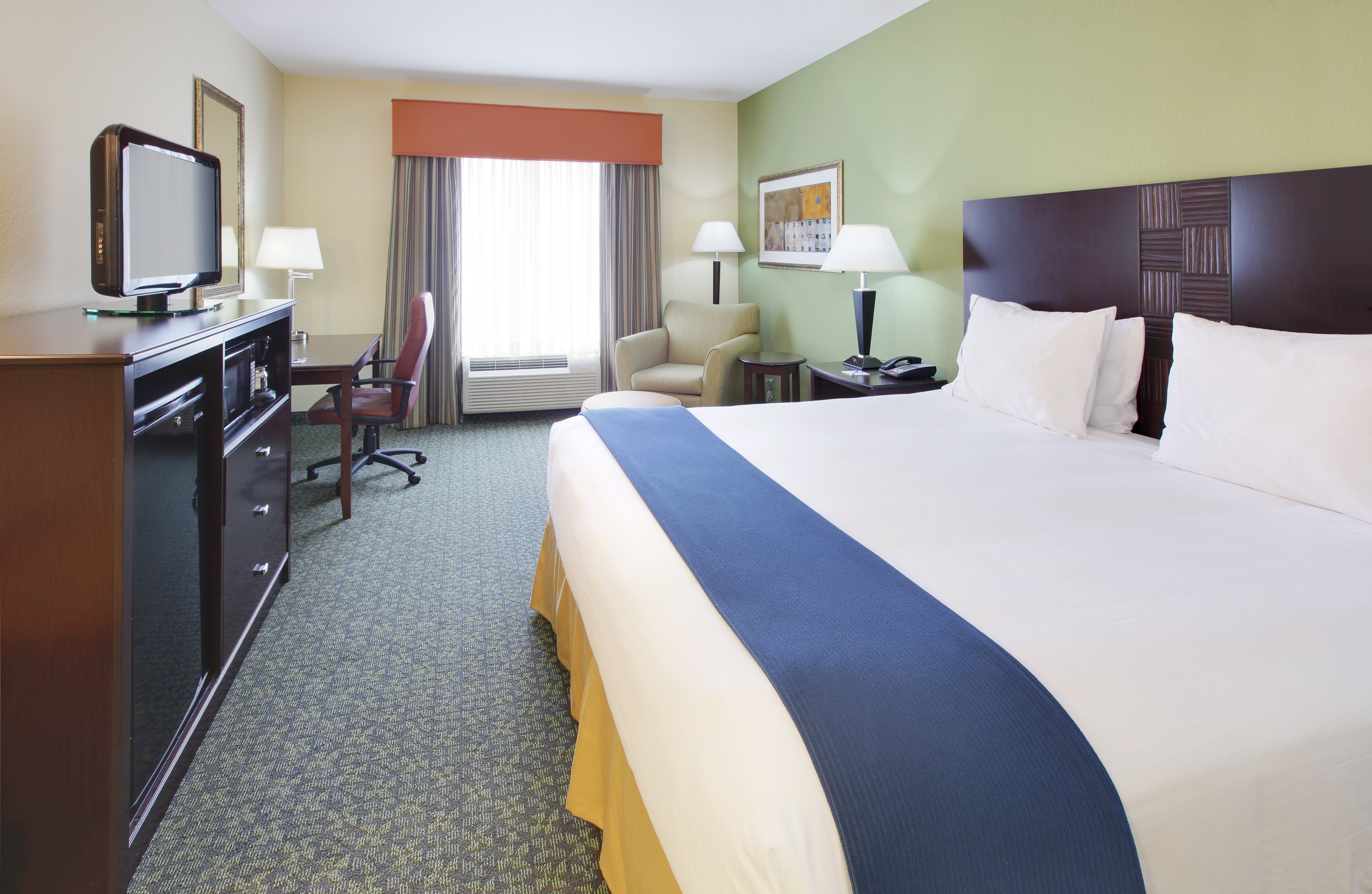 holiday inn express and suites covington by ihg