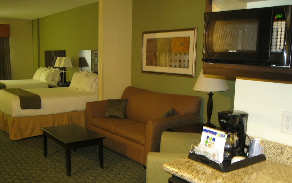 holiday inn express and suites covington by ihg