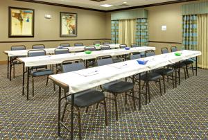 holiday inn express and suites covington by ihg