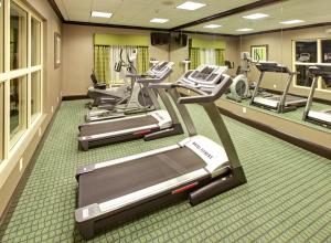 holiday inn express and suites covington by ihg