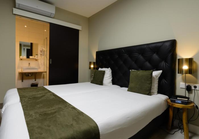 campin hotel
