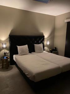 campin hotel