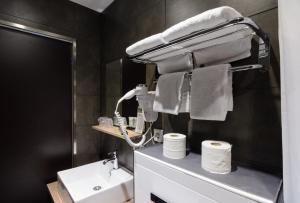campin hotel