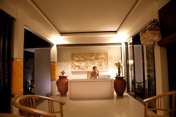 Muaya Villa,,3 star
