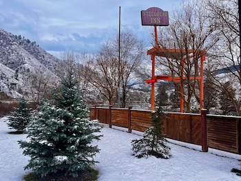 steelhead inn