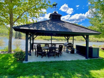 steelhead inn