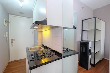 fancy and nice studio apartment at springlake summarecon bekasi