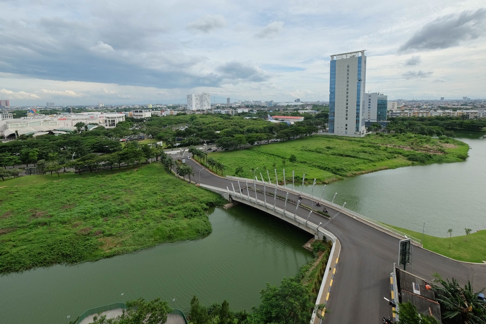 fancy and nice studio apartment at springlake summarecon bekasi