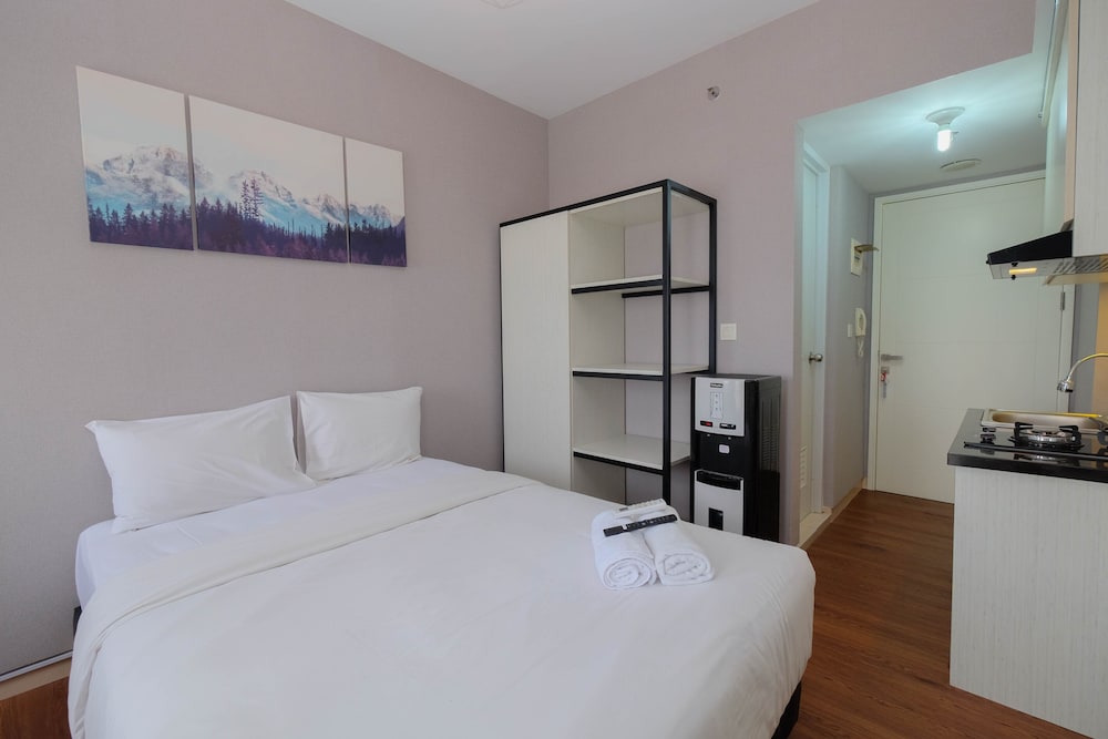 fancy and nice studio apartment at springlake summarecon bekasi