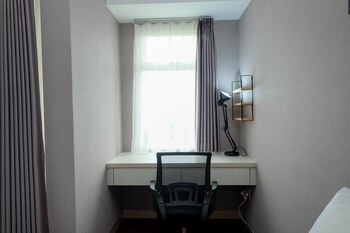 fancy and nice studio apartment at springlake summarecon bekasi