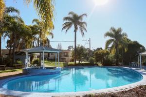 lake hume resort