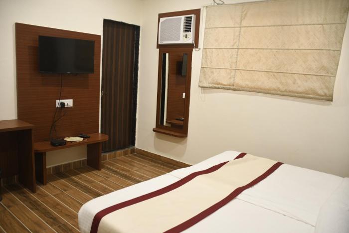 hotel sv grand varanasi