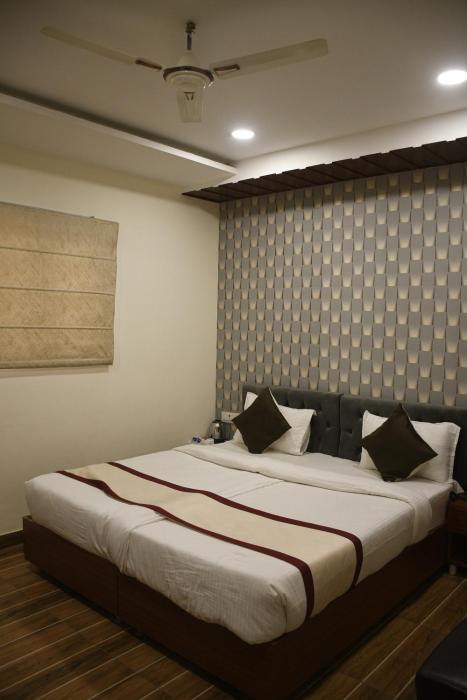 hotel sv grand varanasi